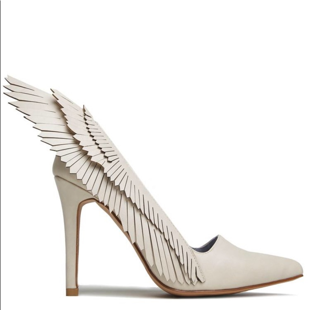 LAST DAY TO BUY: YRU Angyl heels